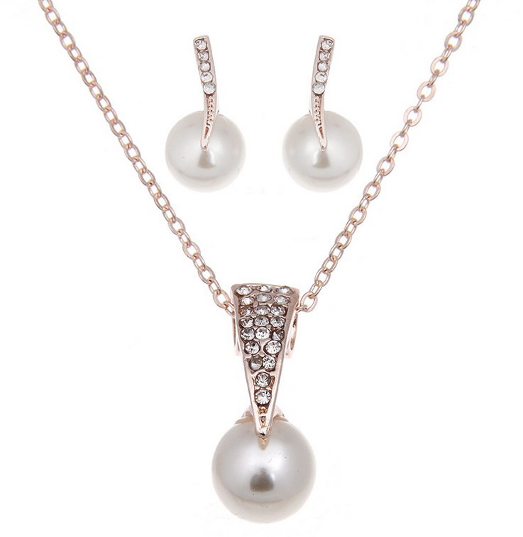 Bride Rhinestone & Pearl Necklace and Earrings Set